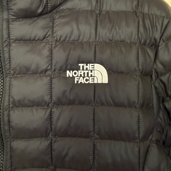 The North Face Women's ThermoBall Long Puffer Jacket, Black, Size L, NWT - Picture 3 of 16